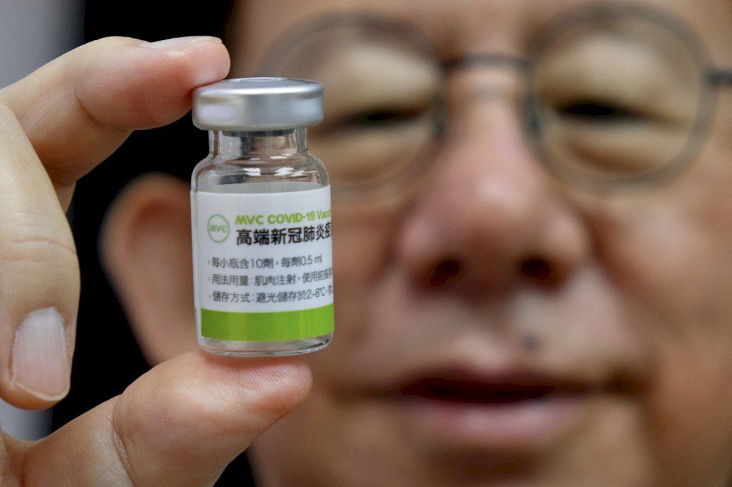 Привитые вакциной Medigen могут ездить в 10 стран и территорий