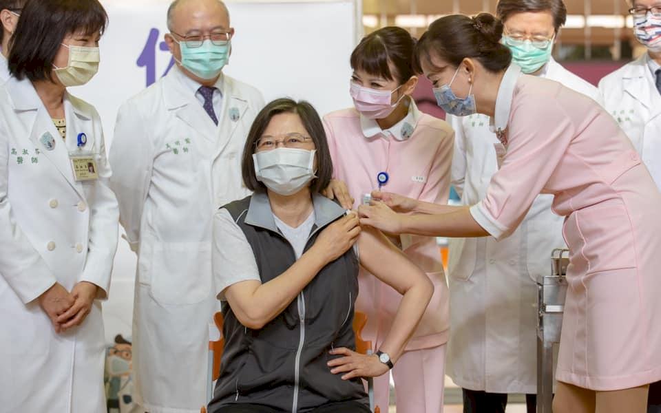 ВОЗ выбрала тайваньскую вакцину Medigen для международных испытаний