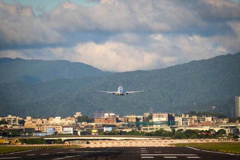 Международные рейсы избегают Тайбэйский район полётной информации