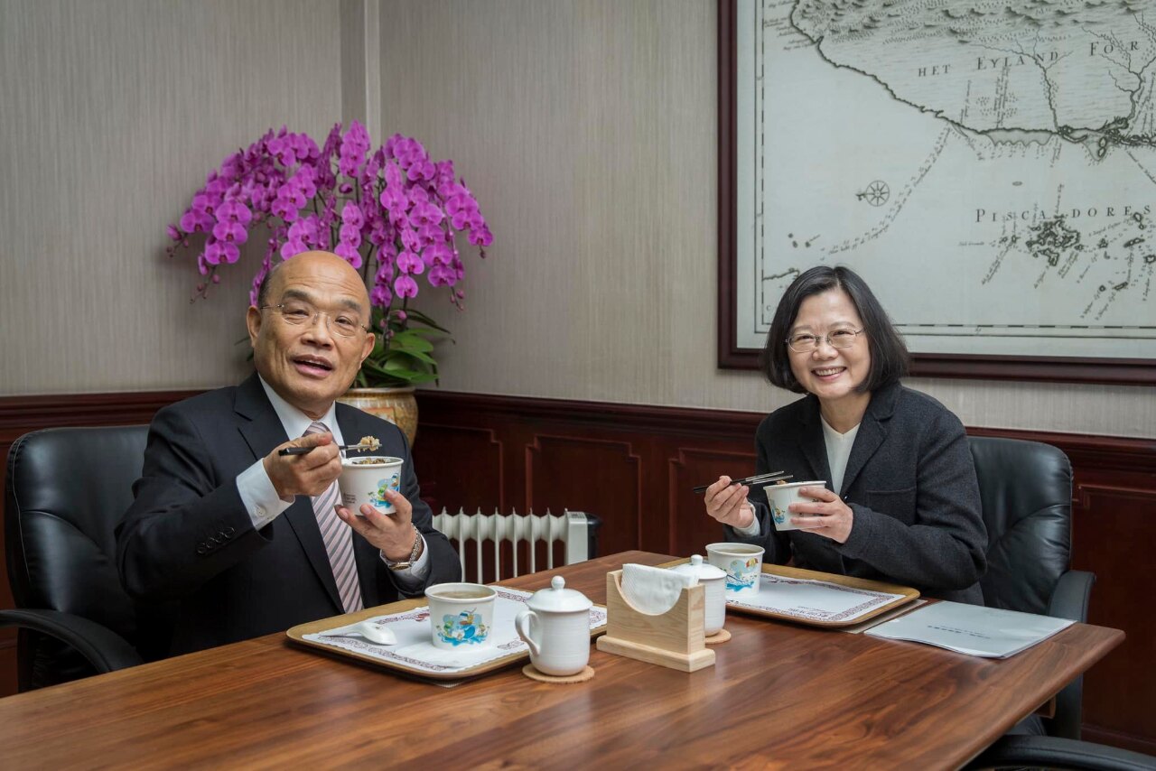 Су Чжэнь-чан покинул пост премьер-министра Тайваня