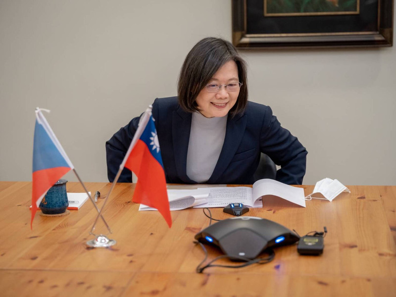 Президент Тайваня поговорила по телефону с новоизбранным президентом Чехии