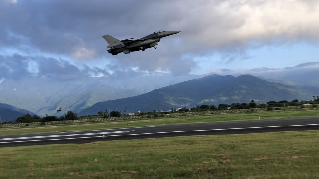 Модернизация истребителей F-16 завершится до конца года