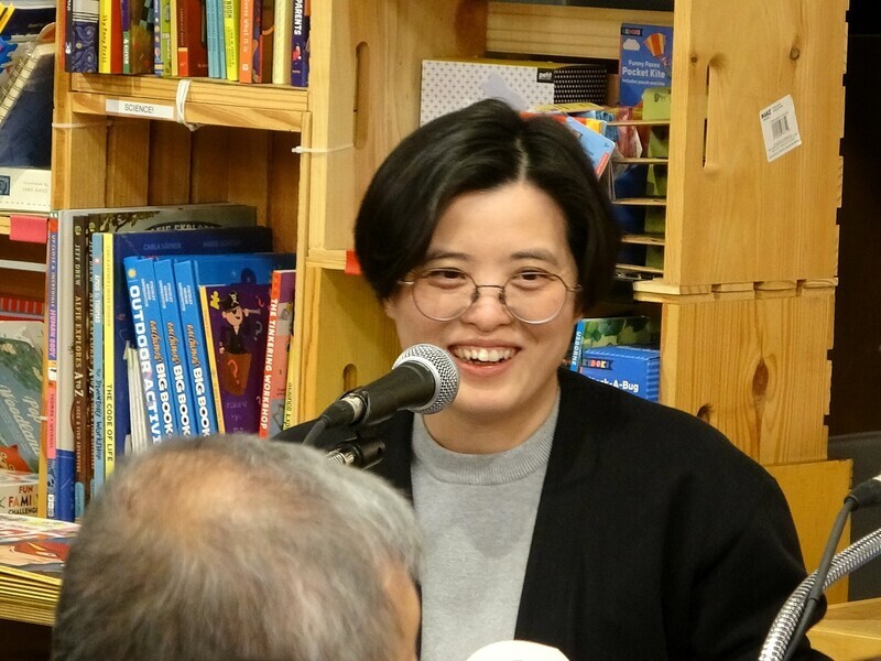 Тайваньская писательница Ян Шуан-цзы провела презентацию книги в Лос-Анджелесе